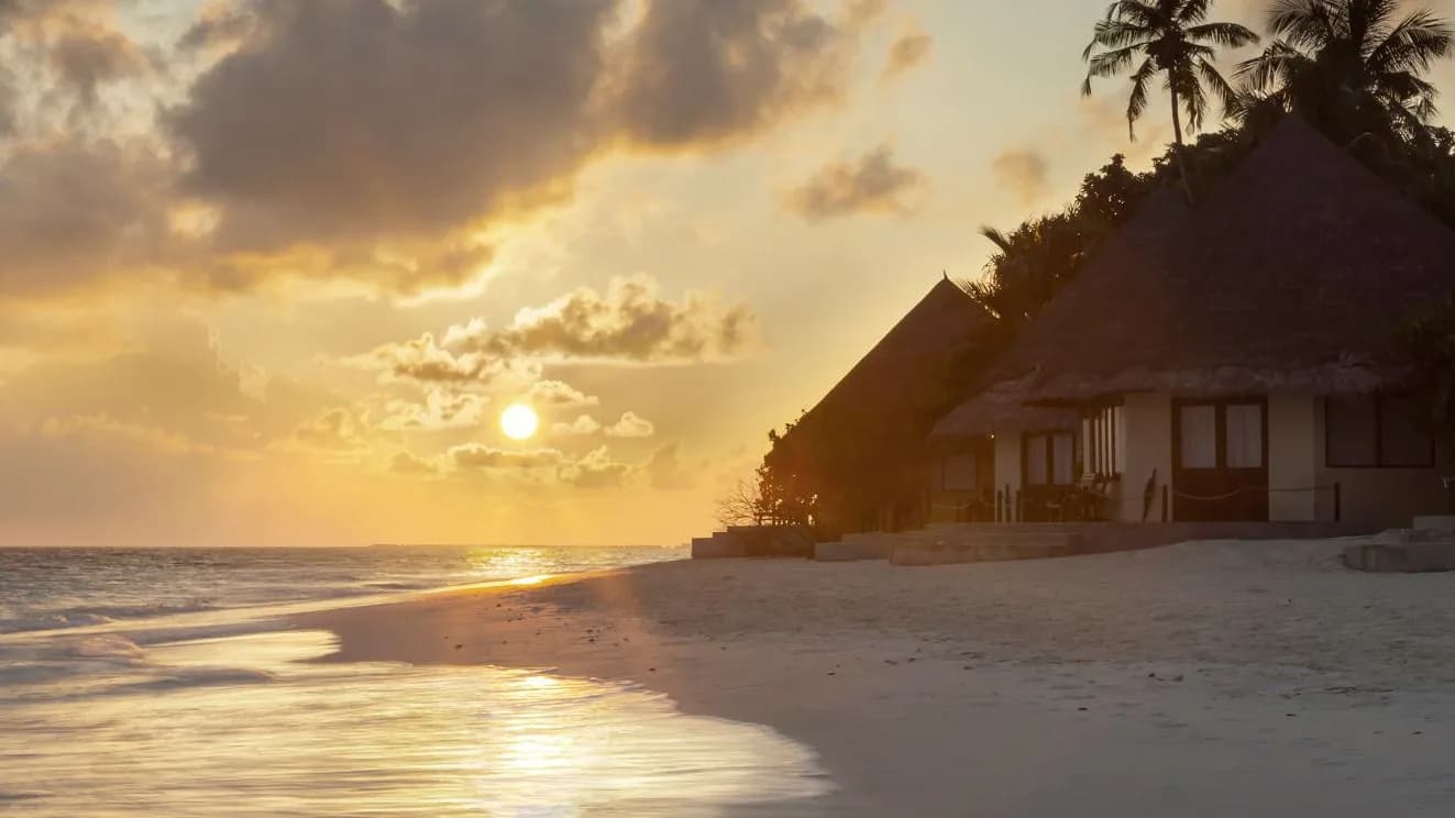Coco Palm Dhuni Kolhu, hero, Baa Atoll, Maldives, afternoon light over the lagoon