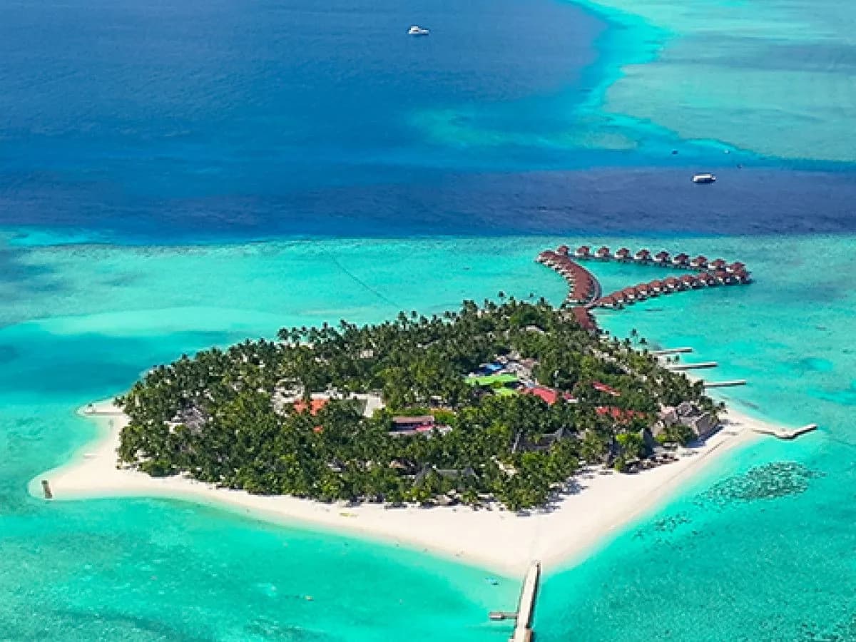 Alimathaa Maldives Resort, hero, Vaavu Atoll, Maldives, afternoon light over the lagoon