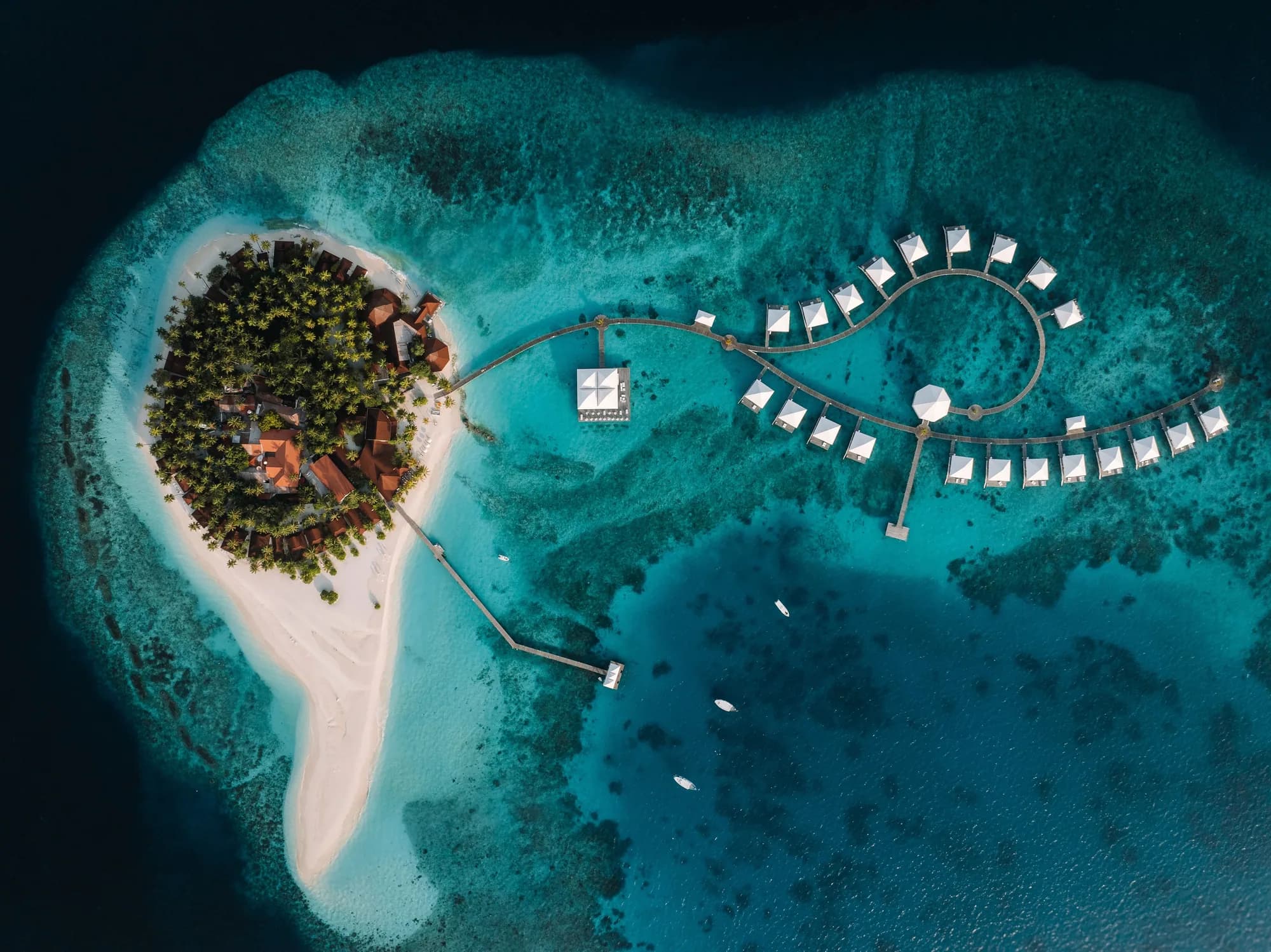 Diamonds Thudufushi Beach & Water Villas, hero, Alif Dhaal (South Ari) Atoll, Maldives, afternoon light over the lagoon