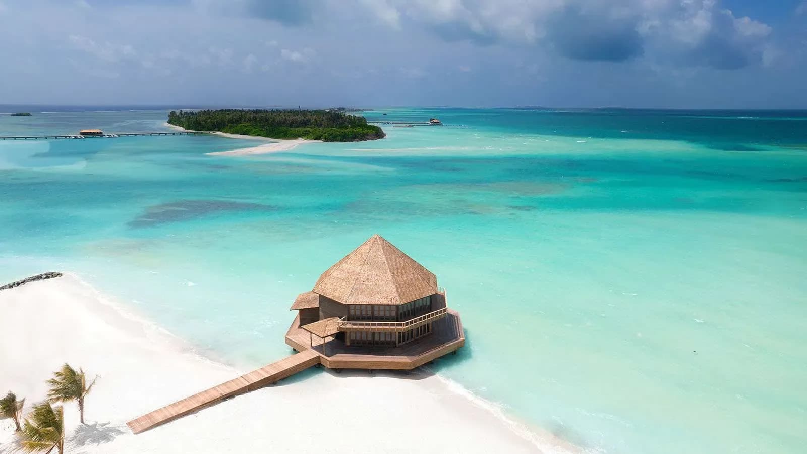 Innahura Maldives Resort, hero, Lhaviyani Atoll, Maldives, afternoon light over the lagoon