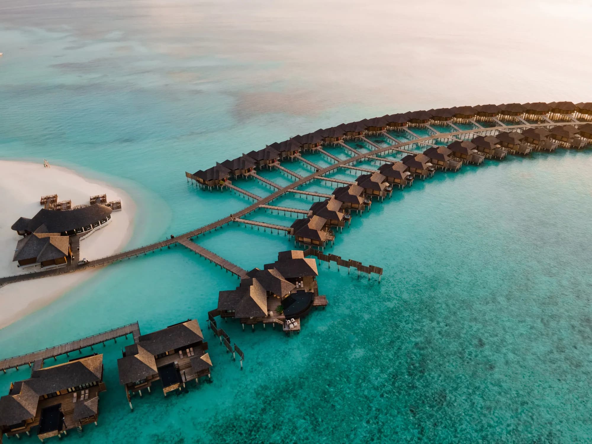 Sun Siyam Iru Veli, hero, Dhaalu Atoll, Maldives, afternoon light over the lagoon