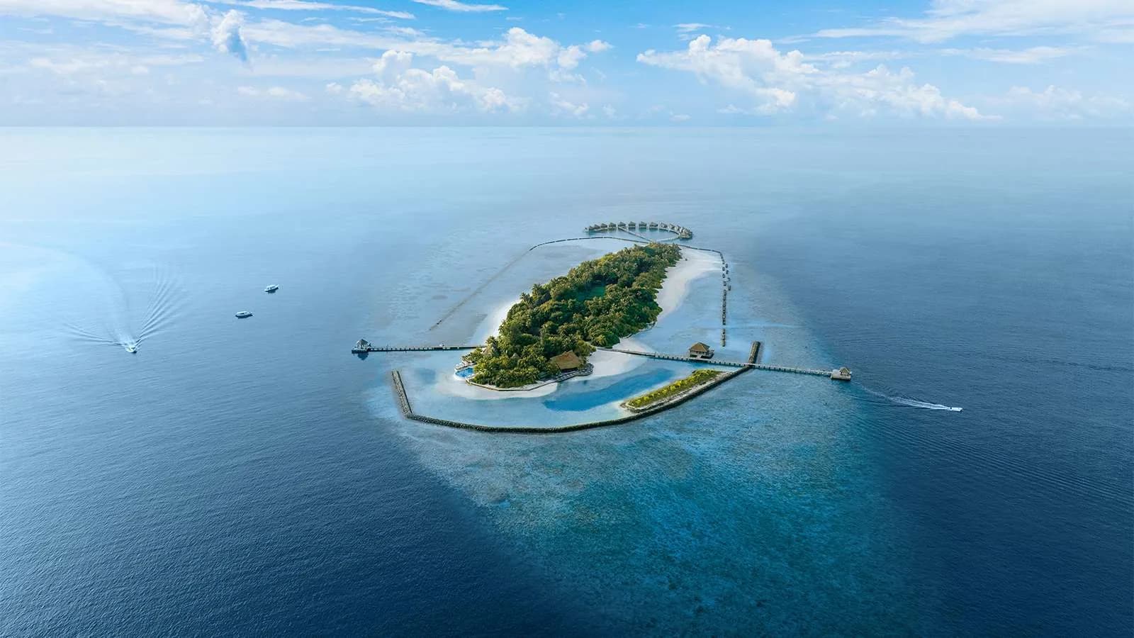 Komandoo Island Resort, hero, Lhaviyani Atoll, Maldives, afternoon light over the lagoon
