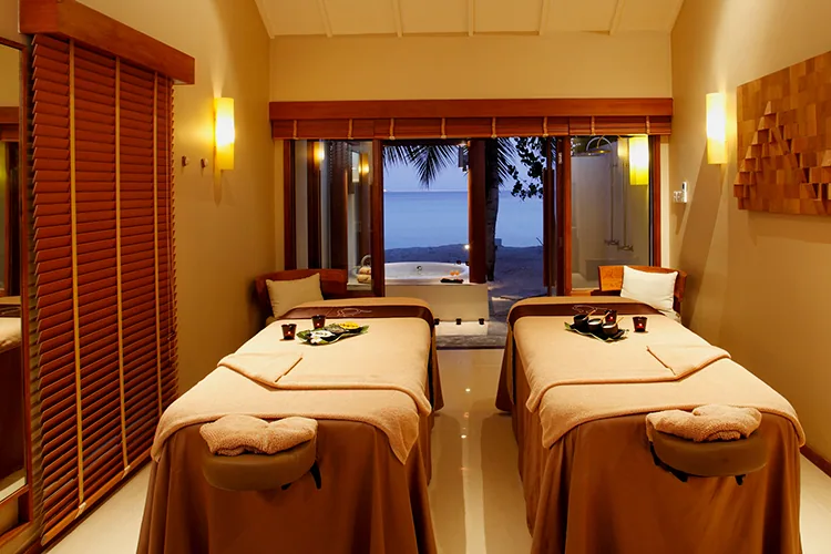 Centara Ras Fushi Resort & Spa, villa beach, North Malé Atoll, Maldives, Beach Villa with Pool at the perimeter configuration.