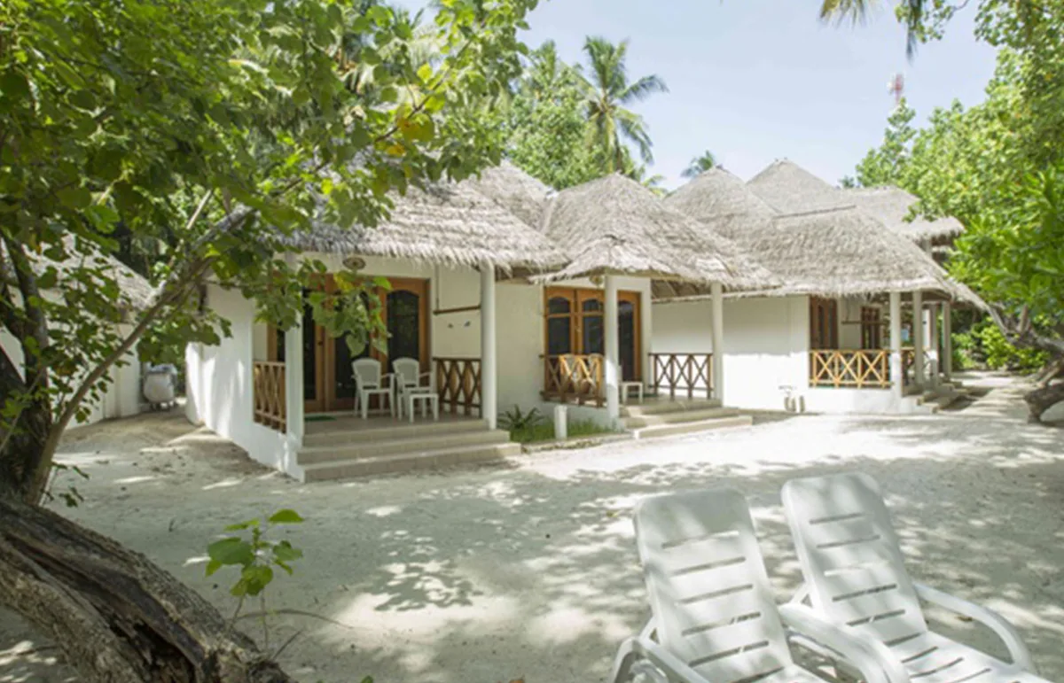 Fihalhohi Island Resort, villa beach, South Malé Atoll, Maldives, Deluxe Beach Bungalow at the perimeter configuration.