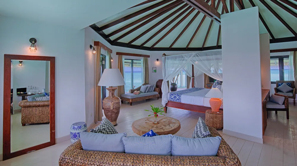 Kihaa Maldives, villa overwater, Baa Atoll, Maldives, Water Villa, the lagoon-side premium-AI configuration.