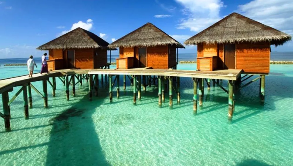 Vakarufalhi Maldives, villa beach, Alif Dhaal (South Ari) Atoll, Maldives, Beach Suite, the small naturally-vegetated beach-back configuration.